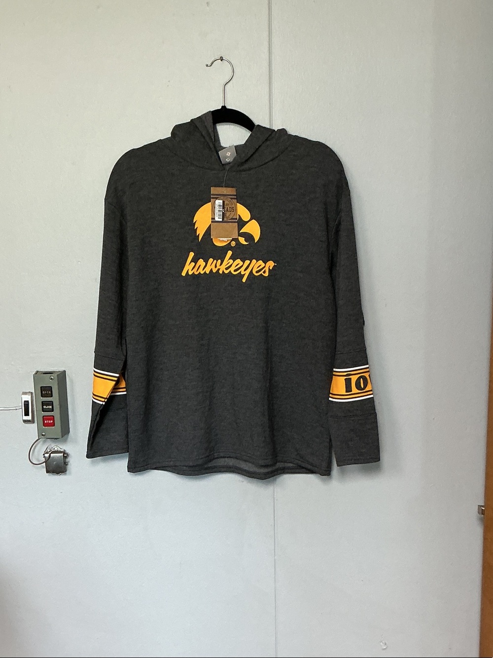 Rivalry Threads Women’s Iowa Hawkeyes Hoodie